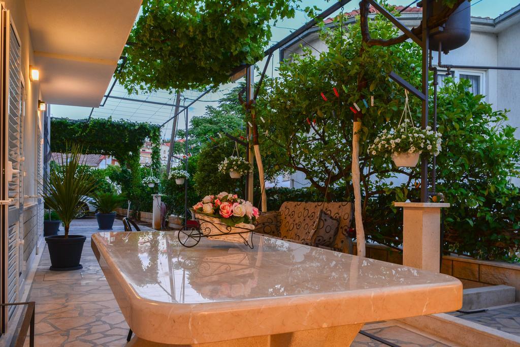Luxury Apartments Villa Tea Trogir Buitenkant foto