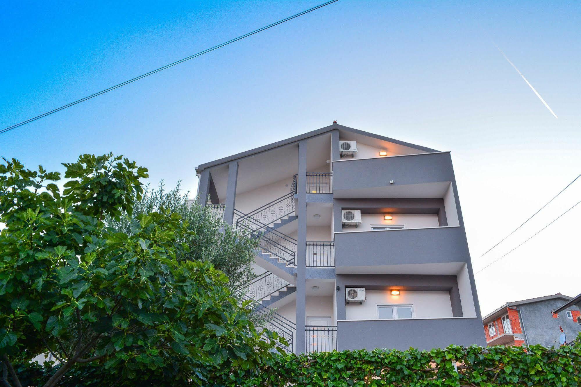 Luxury Apartments Villa Tea Trogir Buitenkant foto