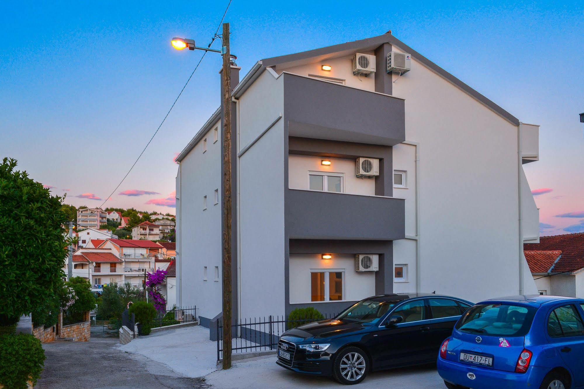 Luxury Apartments Villa Tea Trogir Buitenkant foto