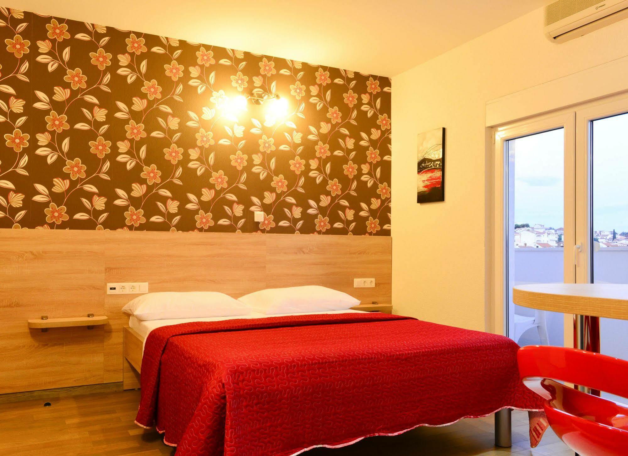 Luxury Apartments Villa Tea Trogir Buitenkant foto