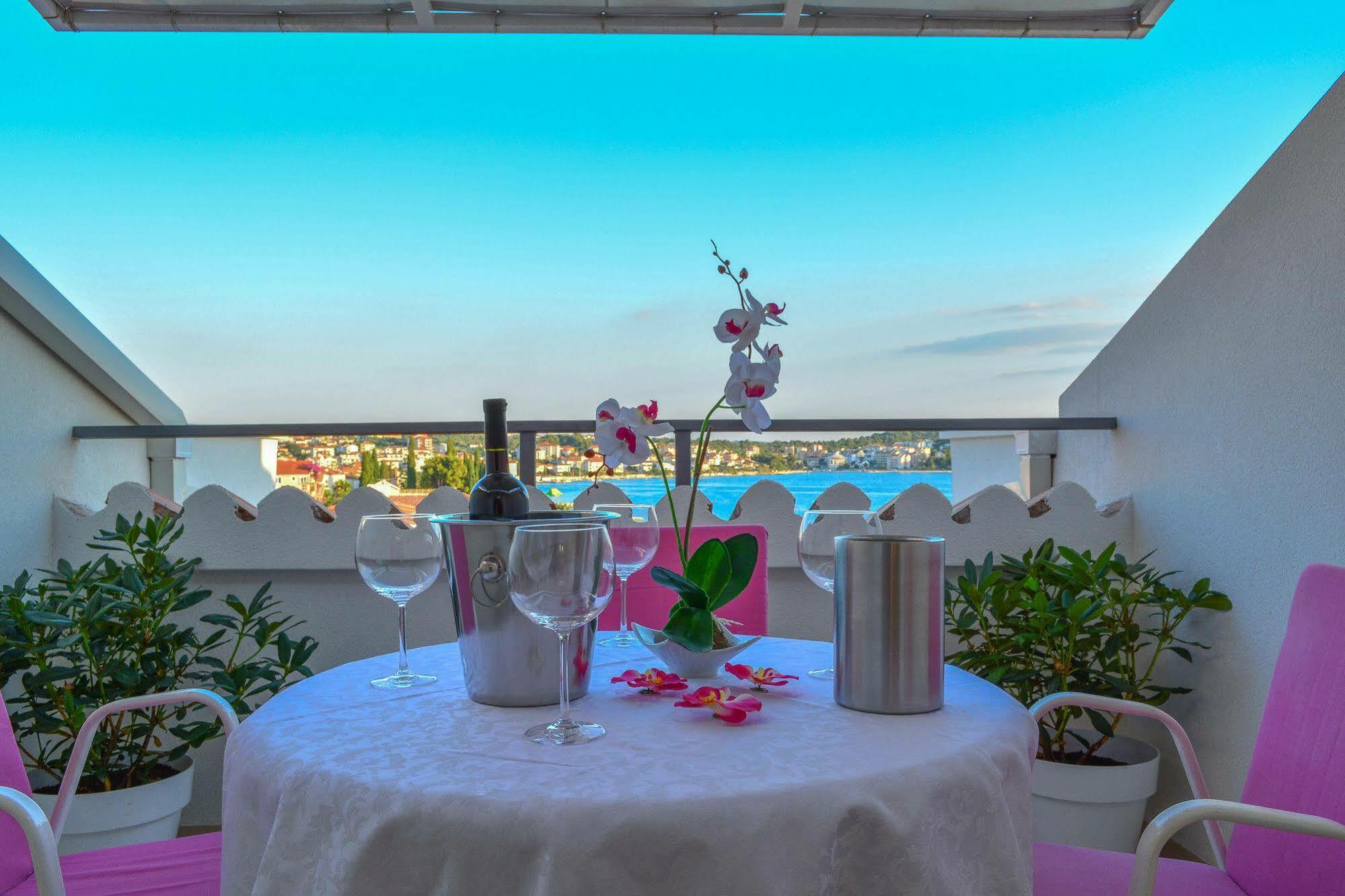 Luxury Apartments Villa Tea Trogir Buitenkant foto