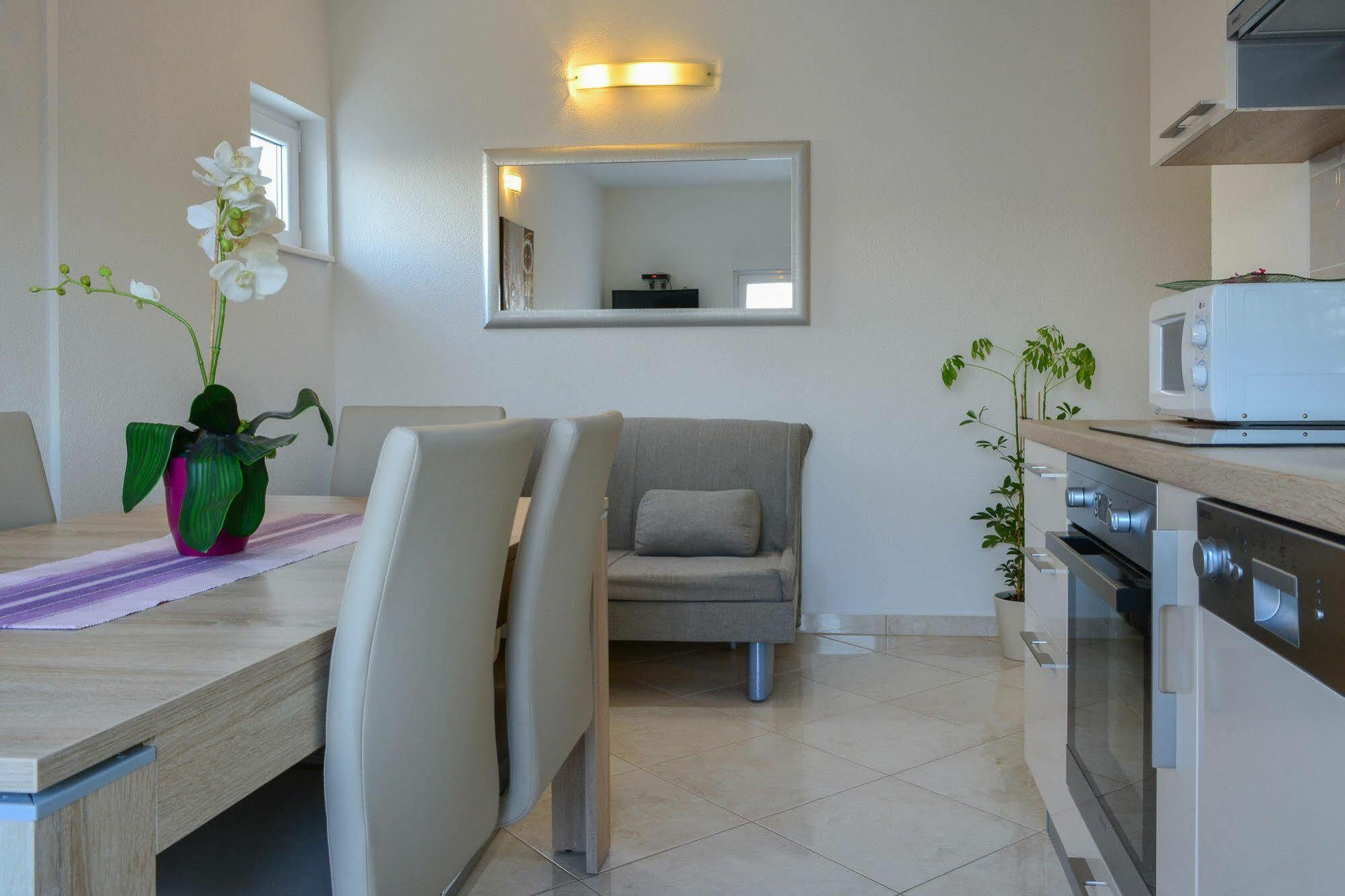 Luxury Apartments Villa Tea Trogir Buitenkant foto